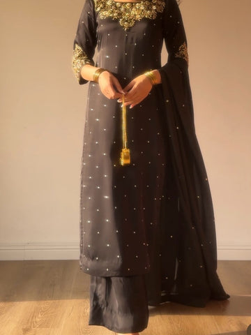 Siyah Tilla